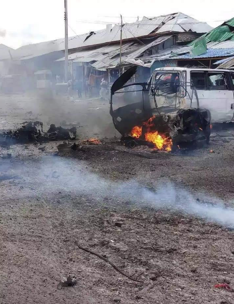 Huge explosion said to be car bomb targeting security checkpoint has been reported at the area of Ex-Afgoye western part of #Mogadishu, Photos from the scene by a witness