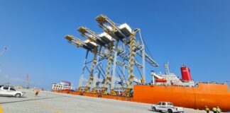 Three new ship-to-shore gantry cranes arrive
