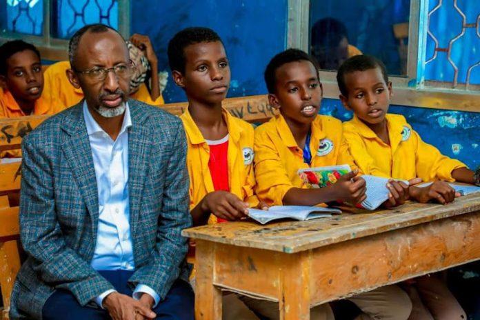 Education Minister Farah Sheikh Abdulkadir in a classroom with pupils Image: HANDOUT