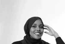 Photographer and mental health professional, Faisa Omer, welcomes Timiro Mohamed into her apartment and studio to share how she uses photography to tell socio-political stories, amplify voices in her community, and increase visibility of Muslim women in modest fashion.